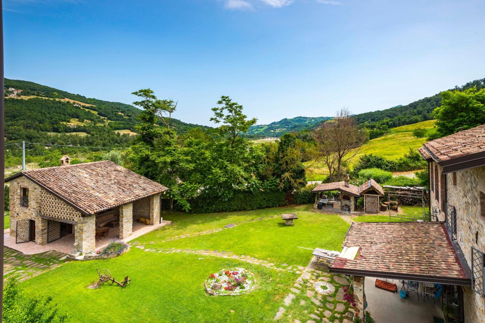 Agriturismo Il Salice Tizzano Val Parma Zewnętrze zdjęcie